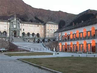 صور Sacro Monte di Oropa, Santuario madonna معبد